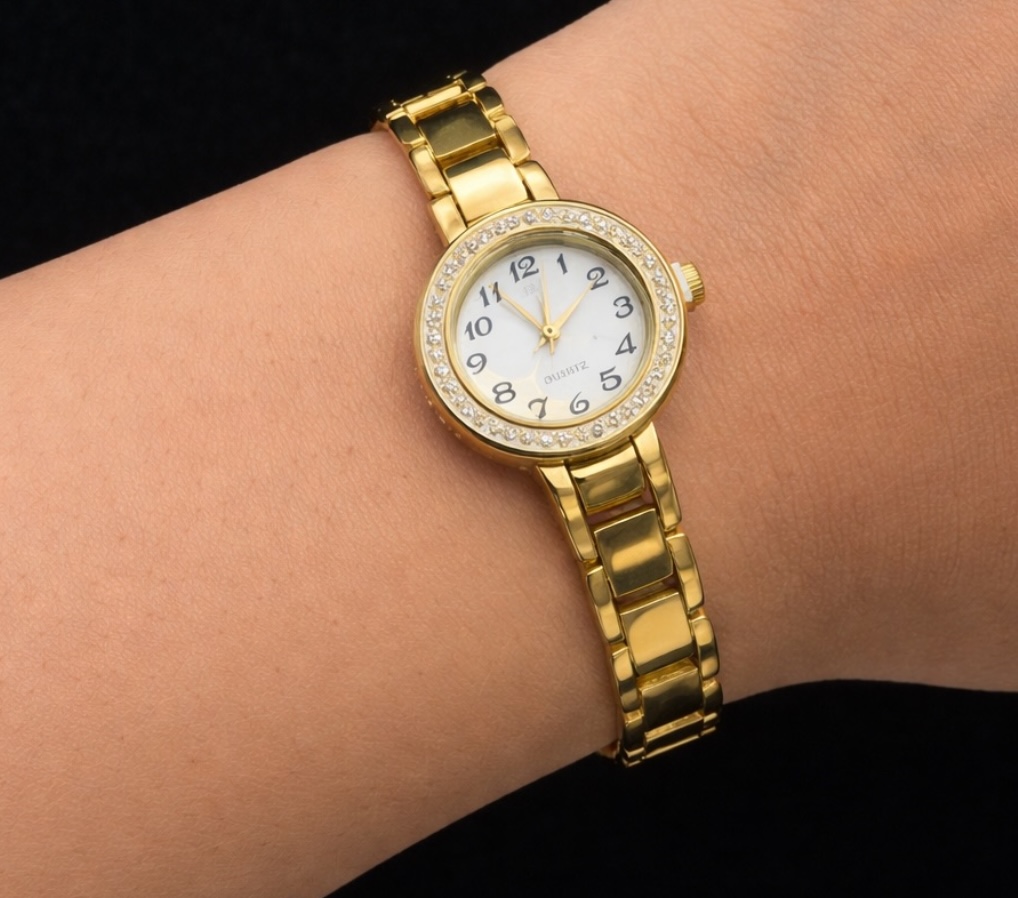 Classic Gold-Plated Link Bracelet Watch – Crystal Bezel Edition